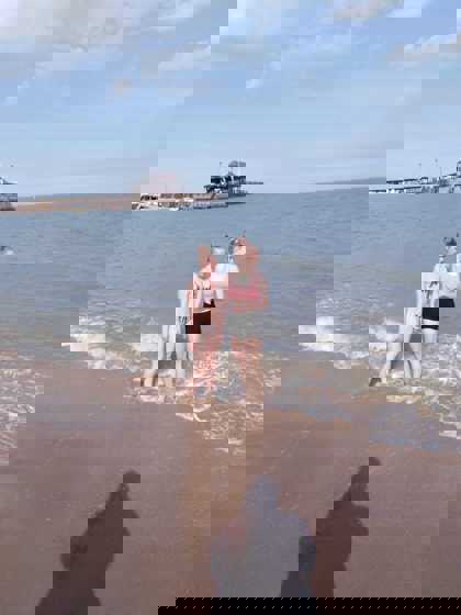 studentky na pláži