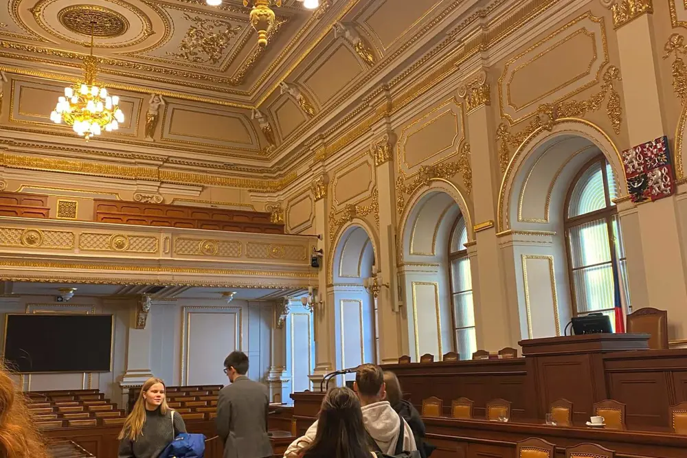 studenti v Poslanecké sněmovně