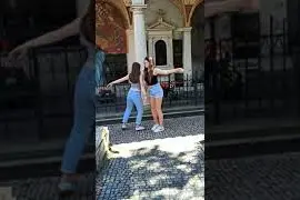 2 tanečnice