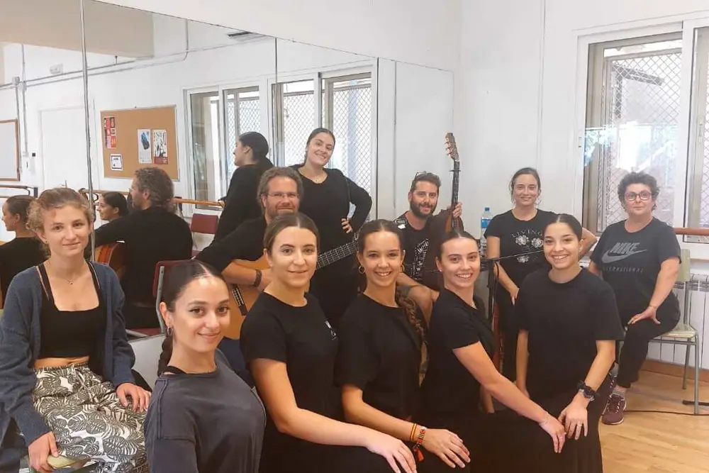 Společná fotka při hodině flamenca