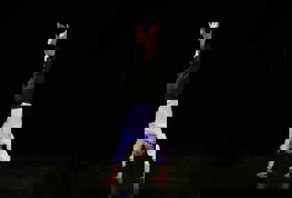 studenti tančí na představení