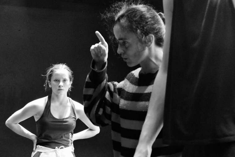 studenti při práci