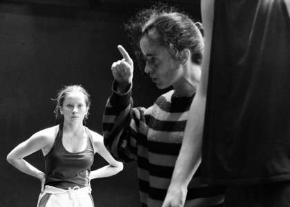 studenti při práci