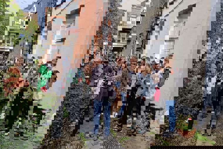 Studenti před college