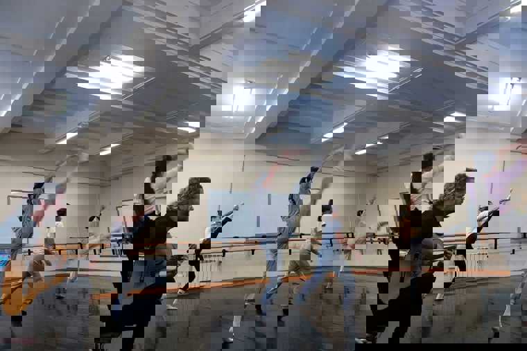 David Smrž na hodině taneční techniky