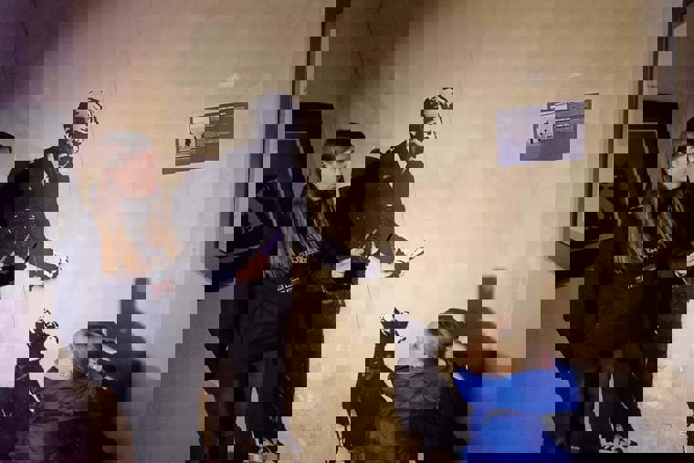 Studenti na výstavě