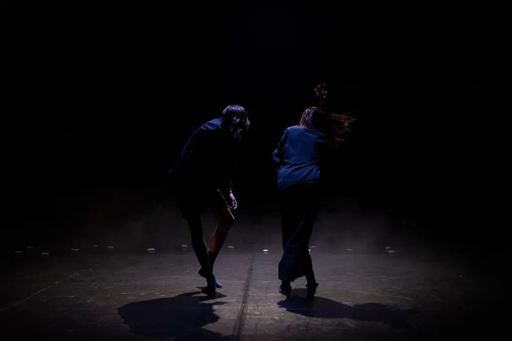 Tanečníci v choreografii