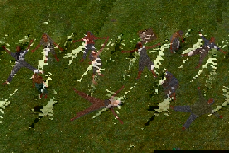 tanečnice v projektu Setiny