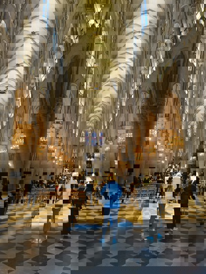 děvčata v Paříži