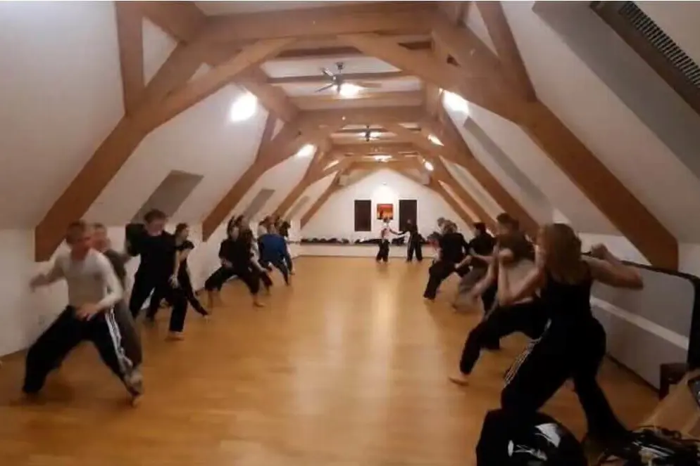 studenti zkouší