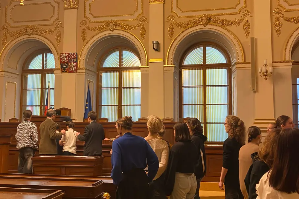studenti v Poslanecké sněmovně
