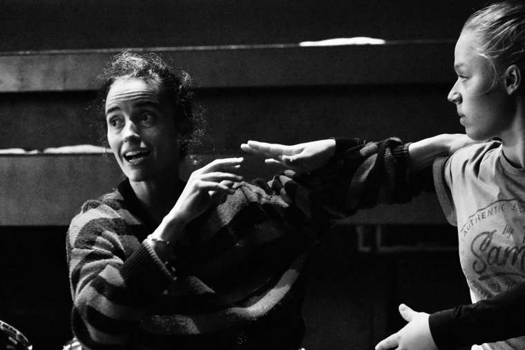 studenti při práci