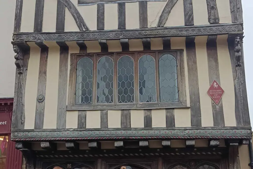 V Canterbury