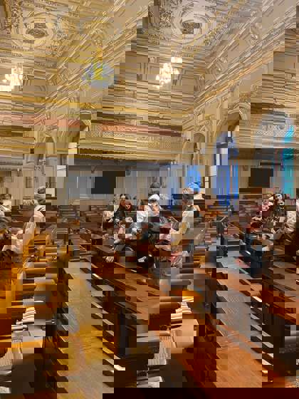 studenti v Poslanecké sněmovně