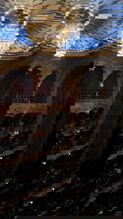 děvčata v Paříži