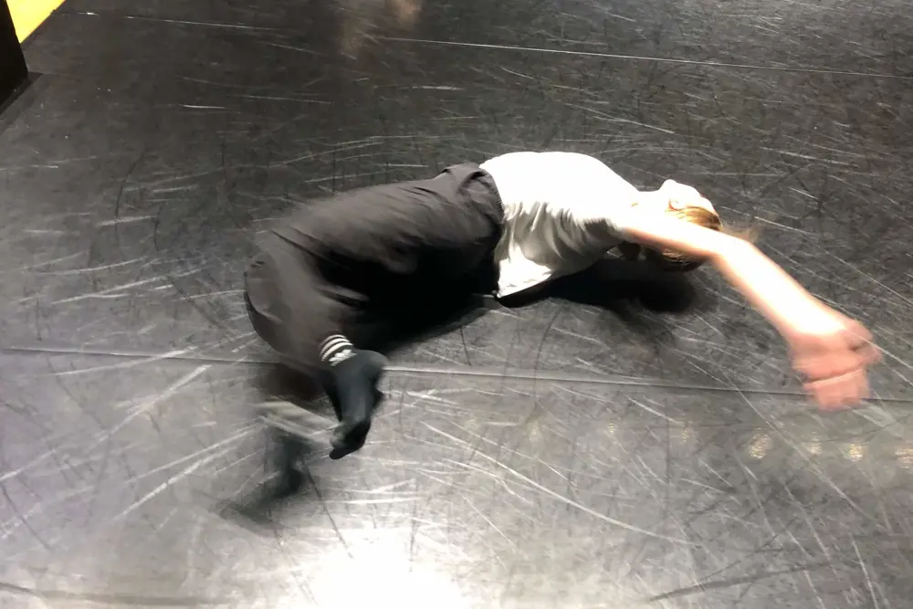 studenti tančí