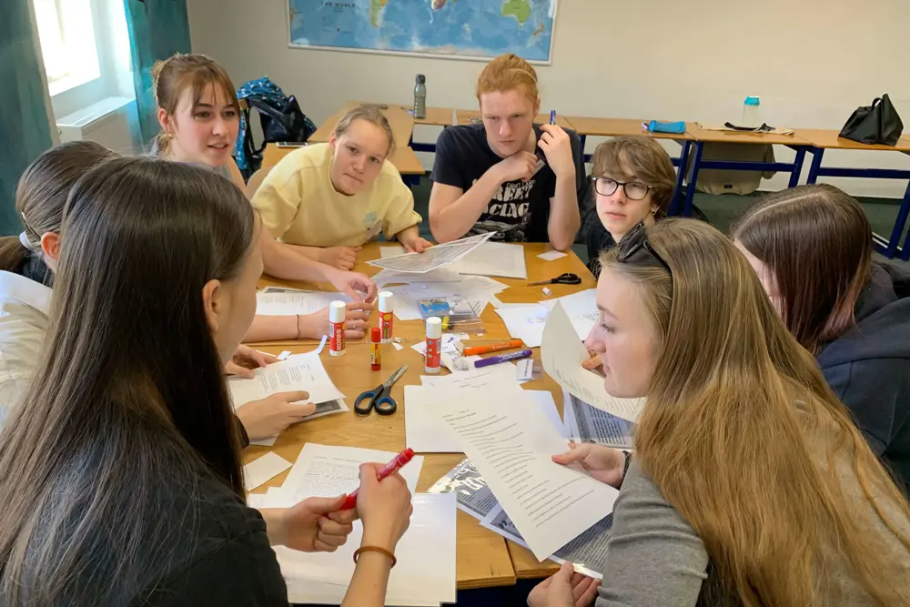 debatující studenti