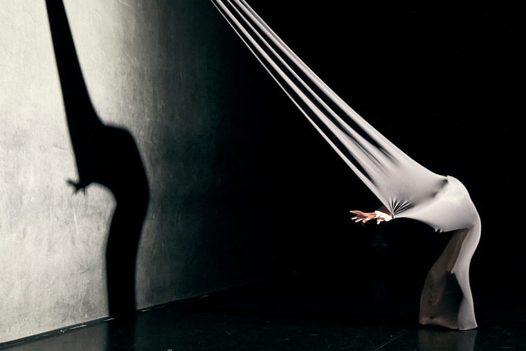 studenti na představení