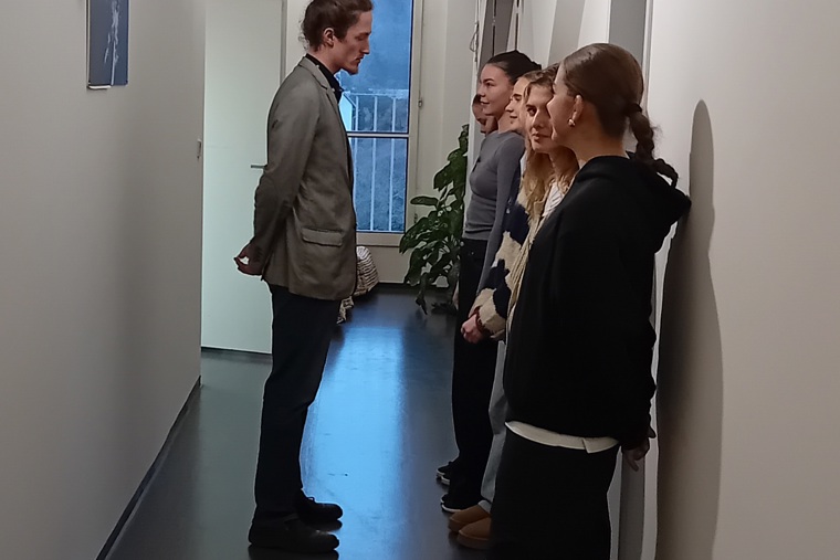 studenti na workshopu