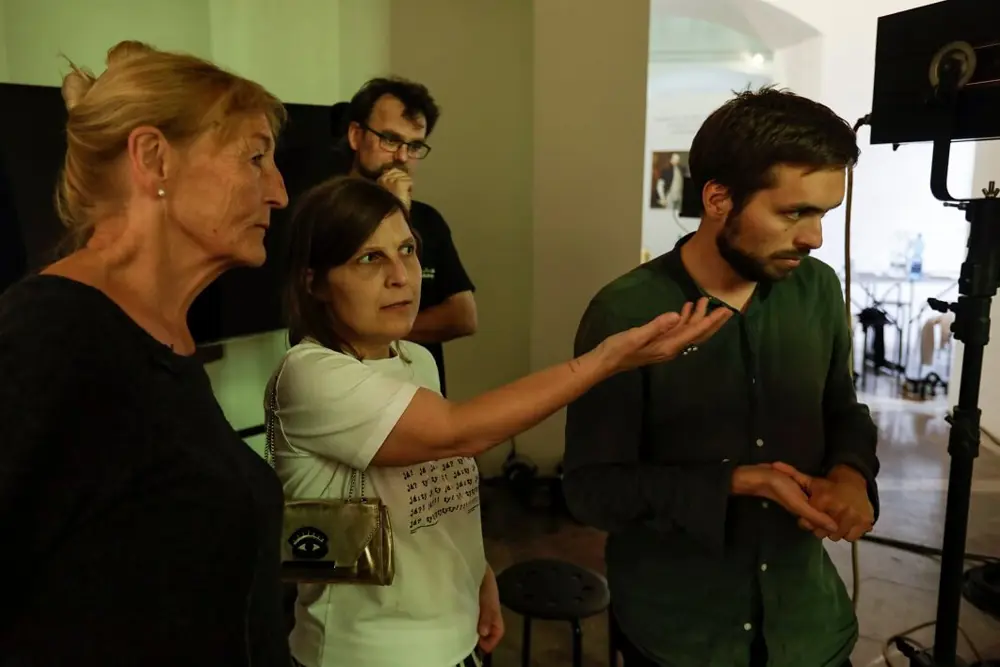 tanečnice v projektu Setiny