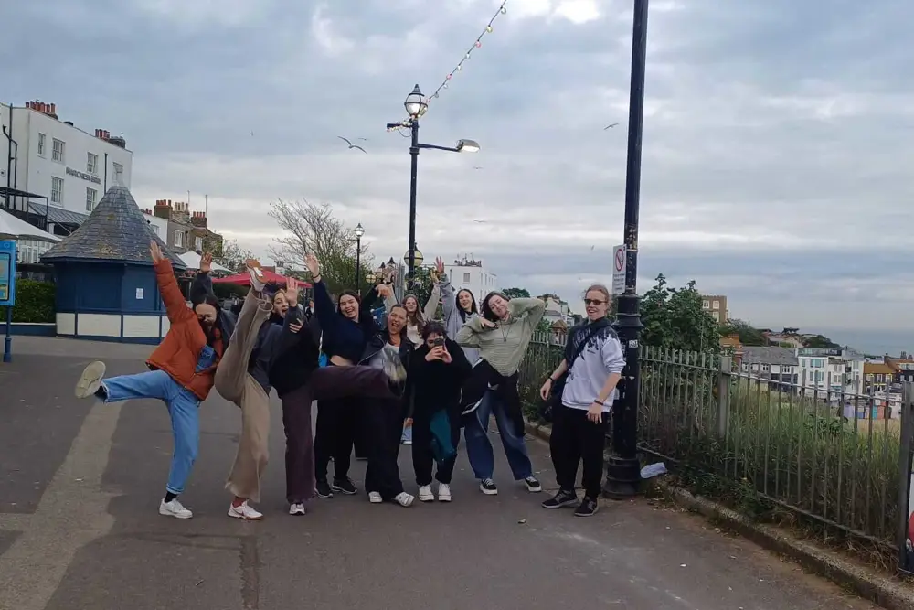 skupina studentů v Broadstairs