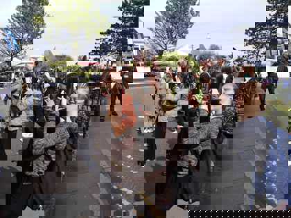 Studenti na procházce Broadstairs