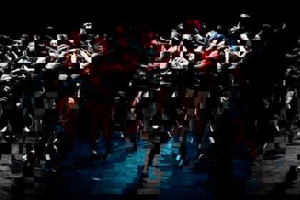 tanečníci při představení