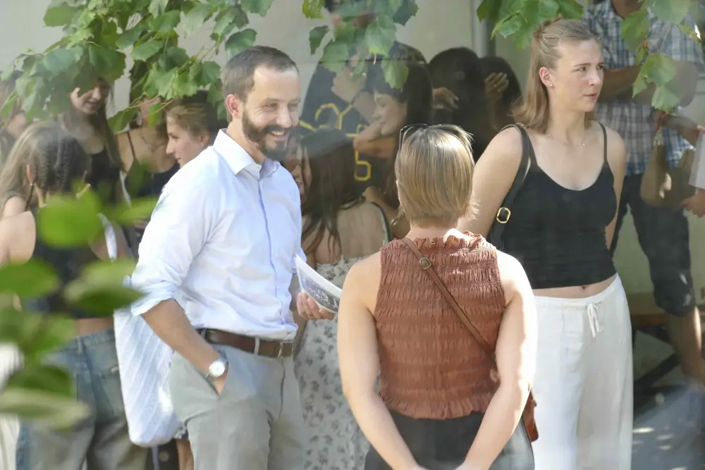 učitelé a studenti