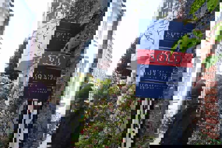 Studenti na procházce Broadstairs