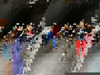 Studenti na workshopu na S1