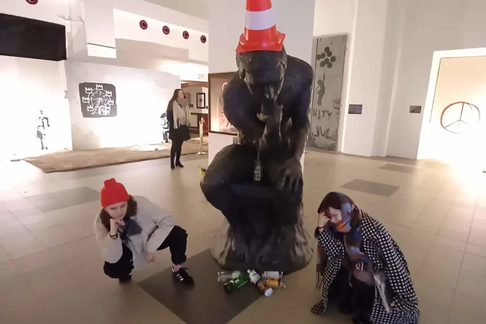 Studenti na výstavě