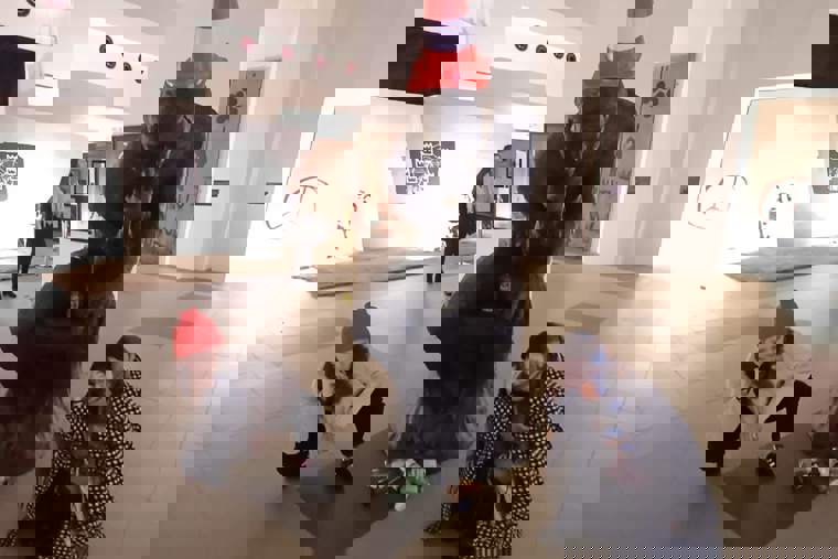 Studenti na výstavě