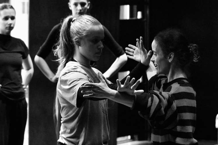 studenti při práci