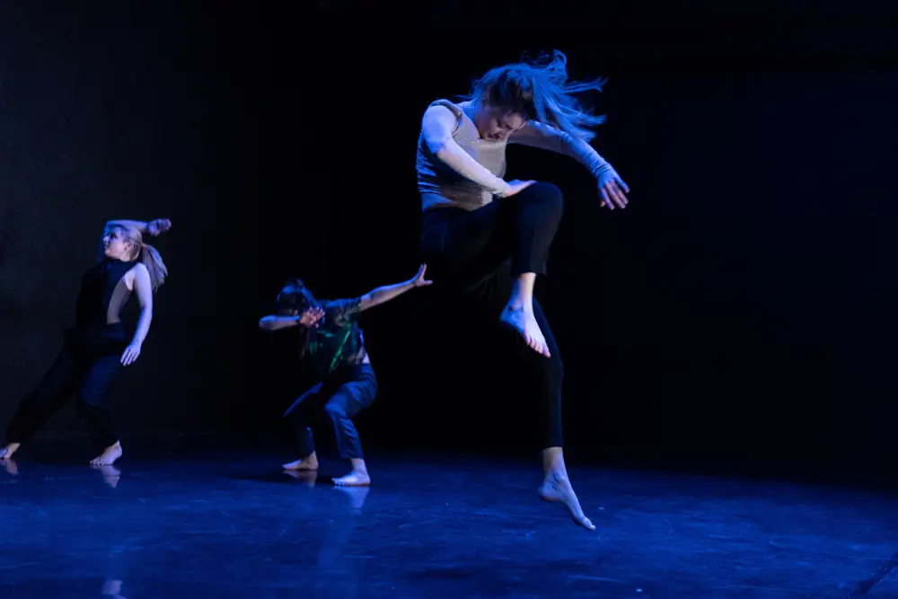Tanečníci v choreografii