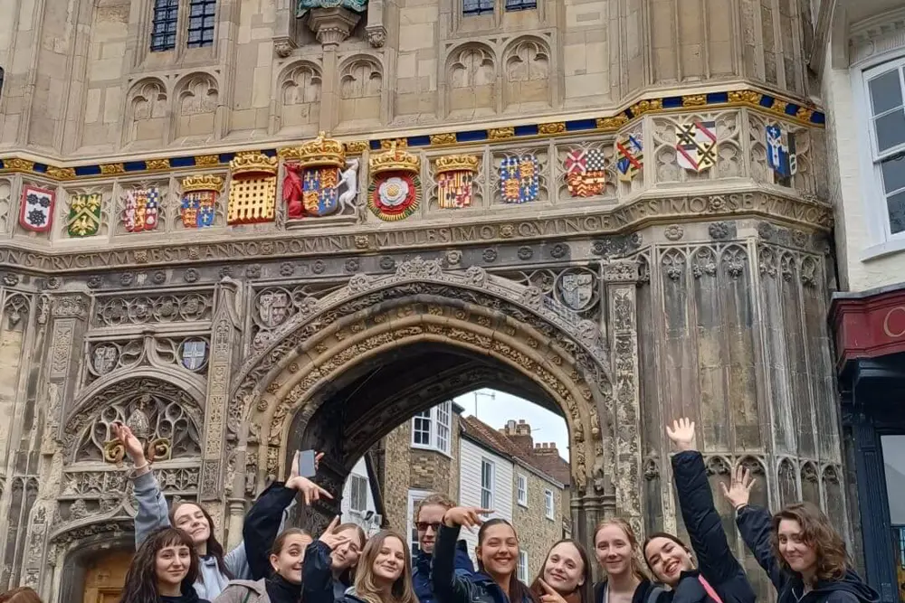 studenti v Canterbury