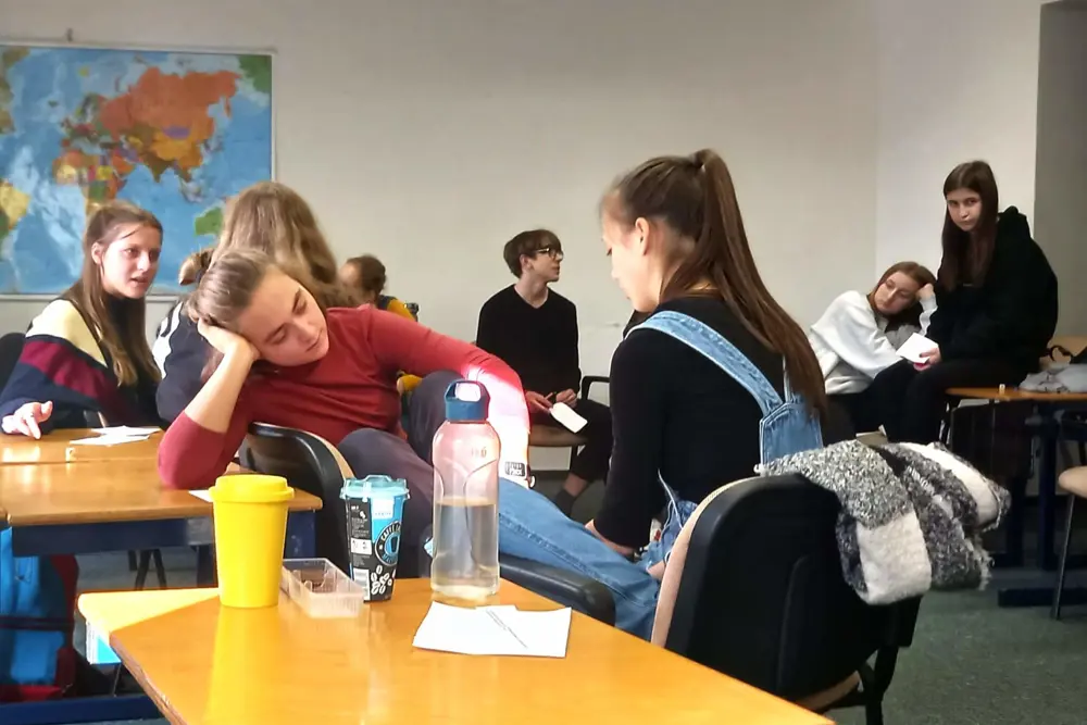 Studenti při workshopu
