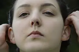 hlava tanečnice
