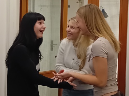 studenti na workshopu