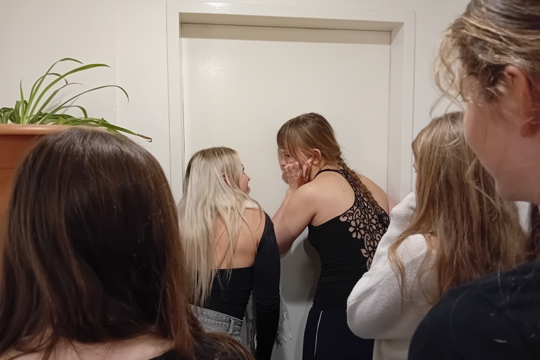 studenti u výslechu