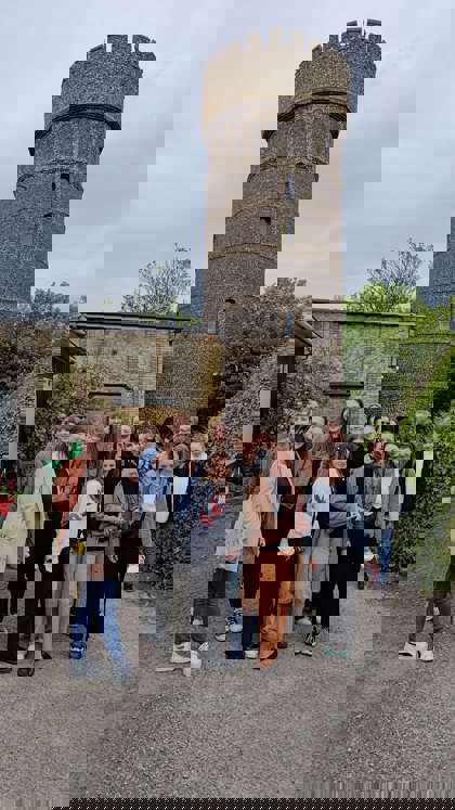 Studenti na procházce Broadstairs