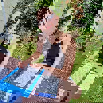 studenti venku v college