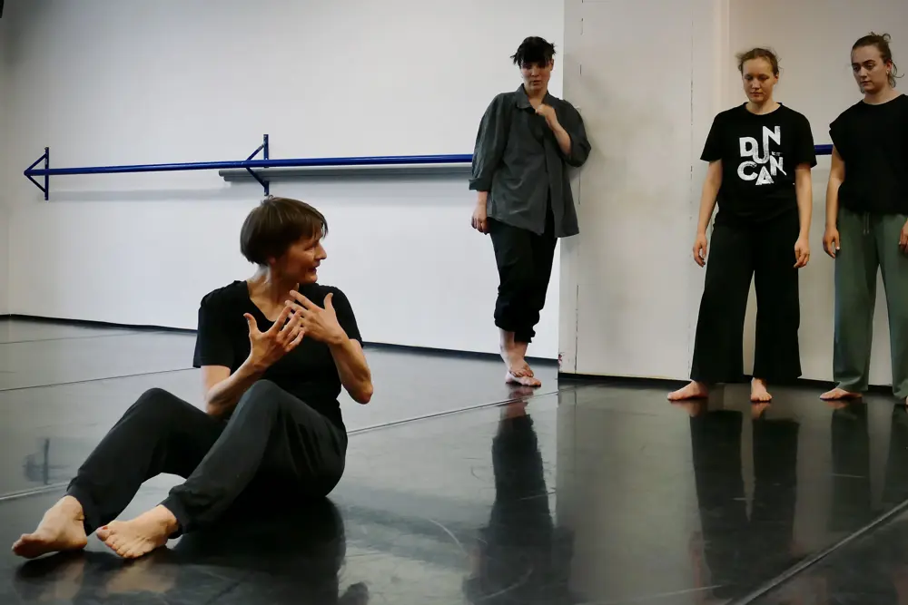 tanečníci pracují na workshopu